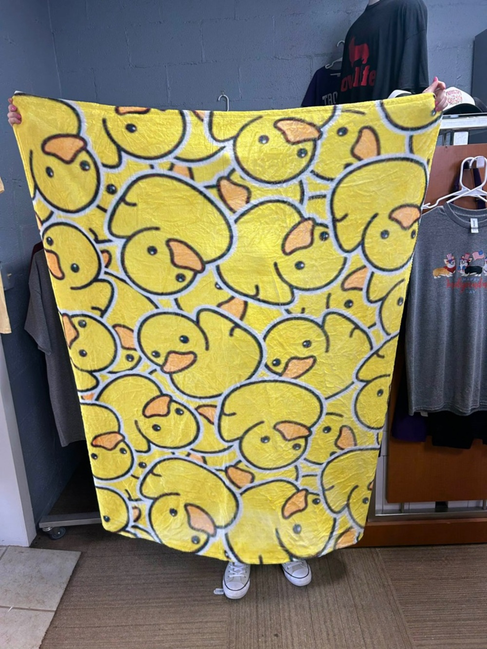 Throw Blanket  50“ x 60“ ducks